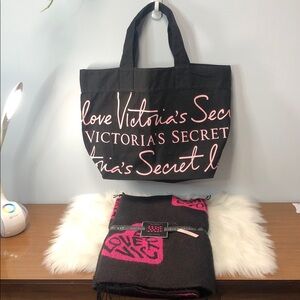 NWT VS BLANKET & NWOT VS Canvas Cursive Scrawl Shoulder Bag